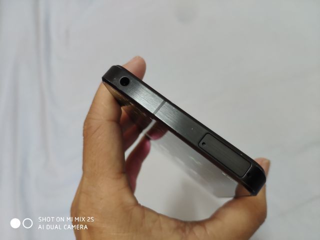 Sharp Aquos R7 sd8gen1 แรม12 จอรีเฟสเรท240hz กล้องเชนเชอร์1นิ้ว รูปที่ 3