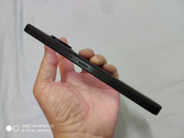 Sharp Aquos R7 sd8gen1 แรม12 จอรีเฟสเรท240hz กล้องเชนเชอร์1นิ้ว รูปที่ 6