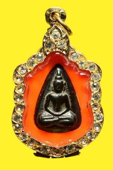 พระพุทธกลีบบัว หลังพระปิดตามหาลาภ เนื้อเมฆพัตร  หลวงปู่บุญ วัดกลางบางแก้ว จ.นครปฐม สร้างราวปี 2465 ถึง2470 สภาพสวยมาก พระเก่าเก็บบ้านเจ้าสัว รูปที่ 5