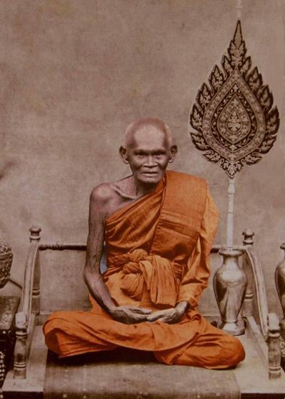 พระพุทธกลีบบัว หลังพระปิดตามหาลาภ เนื้อเมฆพัตร  หลวงปู่บุญ วัดกลางบางแก้ว จ.นครปฐม สร้างราวปี 2465 ถึง2470 สภาพสวยมาก พระเก่าเก็บบ้านเจ้าสัว รูปที่ 16