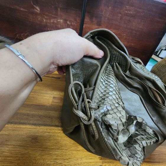 กระเป๋าสะพายหนังงูแท้ รูปที่ 8