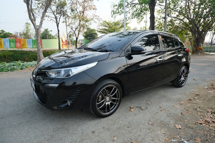 Toyota Yaris 2019 1.2 G Sedan เบนซิน ไม่ติดแก๊ส เกียร์อัตโนมัติ ดำ รูปที่ 3