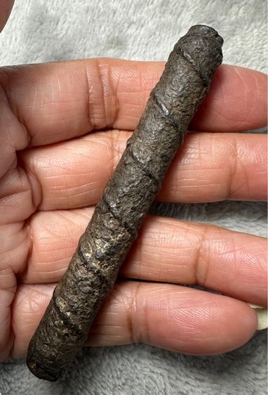 🙏ตะกรุดพอกผงจุ่มรัก ไม่ทราบที่🙏พระขุนแผนหลังตะกรุด องค์ละ 1550 รูปที่ 3