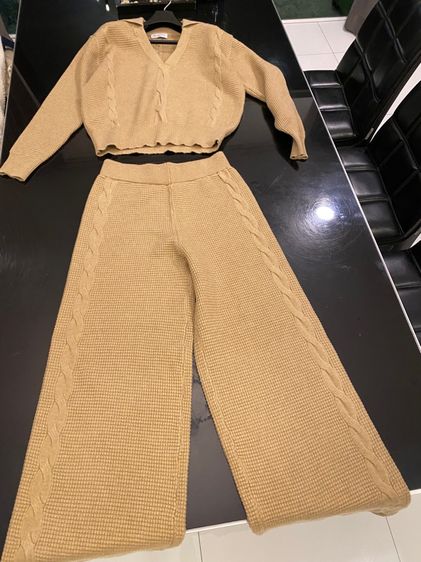 บาร์เลนเซียเอก้า ชุดเซ็ท เสื้อและกางเกง สภาพใหม่เอี่ยม