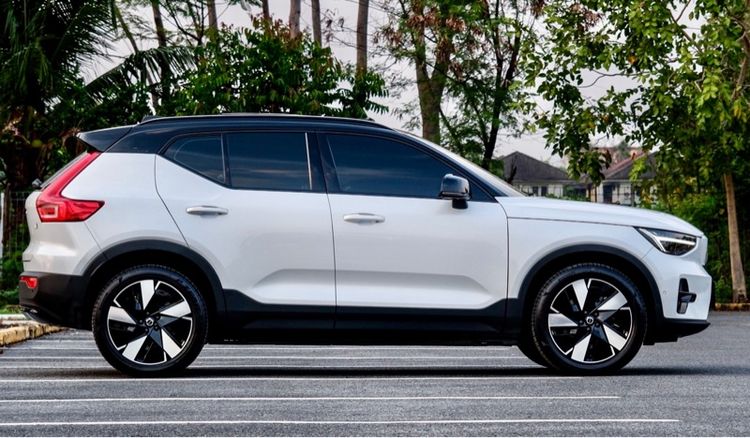 Volvo XC40 2024 Recharge Pure Electric RWD Sedan ไฟฟ้า ไม่ติดแก๊ส เกียร์อัตโนมัติ ขาว รูปที่ 3