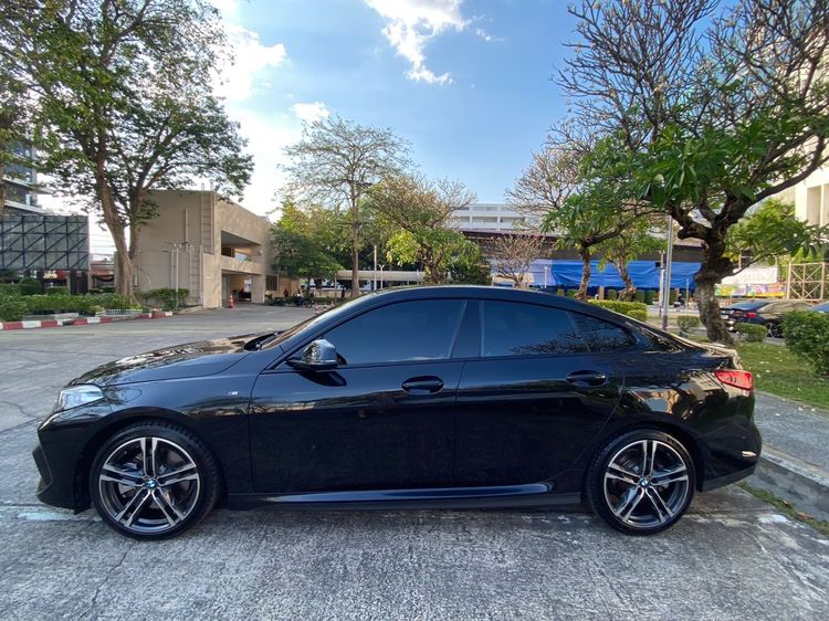 BMW Series 2 2021 220i เบนซิน ไม่ติดแก๊ส เกียร์อัตโนมัติ ดำ รูปที่ 4
