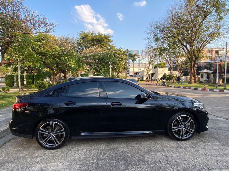 BMW Series 2 2021 220i เบนซิน ไม่ติดแก๊ส เกียร์อัตโนมัติ ดำ รูปที่ 3