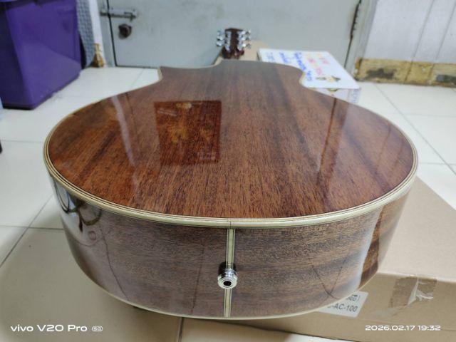 กีต้าร์โปร่งไฟฟ้า All solid รูปที่ 18