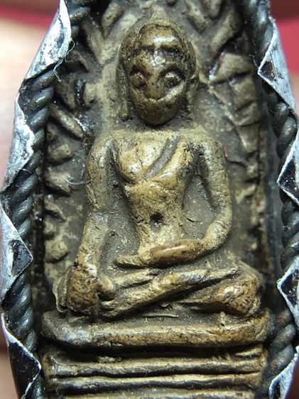 พระรอดมหาวันจับขอบเดิม รูปที่ 5