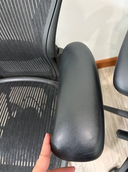 เก้าอี้ Herman miller Aeron รูปที่ 8