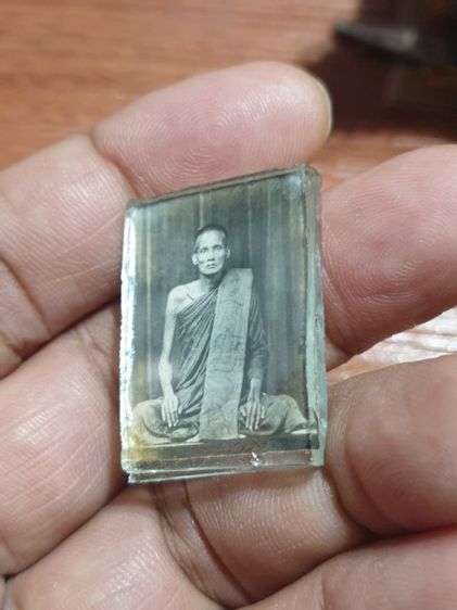 รูปถ่ายอัดกระจก หลวงพ่อเอียด วัดบ่อเงิน ปทุมธานี ภาพเก่าเกจิอาจารย์ สภาพสวยหายาก รูปที่ 4