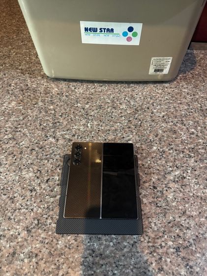 ขายSamsungFold6สีพิเศษหายากCrafted Black256กิ๊กจอสวยๆขาวๆหายากมากสูนTrueสวยๆใช้งานดีถูกมากก รูปที่ 2