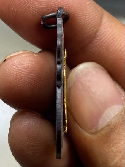 เหรียญหลวงปู่เอี่ยมยันต์สี่ ลงยาหน้ากากทอง รูปที่ 3