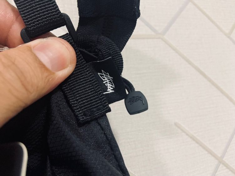 กระเป๋าสะพายข้าง STUSSY แท้ 💯 ขนาด กว้าง 10.5 สูง 9 นิ้ว ของใหม่ป้ายห้อย ทรงสวย ดีเทลสวย ขนาดกำลังสวย หายากน่าสะสม รูปที่ 5