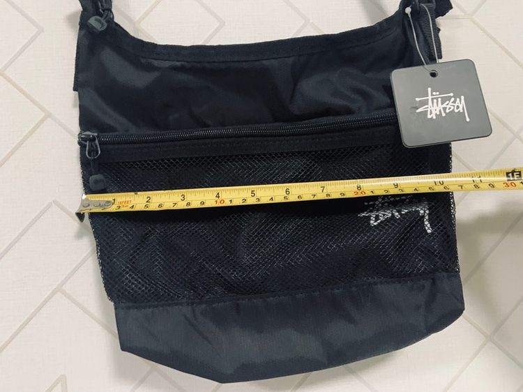กระเป๋าสะพายข้าง STUSSY แท้ 💯 ขนาด กว้าง 10.5 สูง 9 นิ้ว ของใหม่ป้ายห้อย ทรงสวย ดีเทลสวย ขนาดกำลังสวย หายากน่าสะสม รูปที่ 3