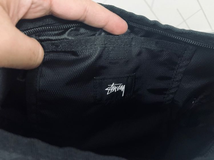 กระเป๋าสะพายข้าง STUSSY แท้ 💯 ขนาด กว้าง 10.5 สูง 9 นิ้ว ของใหม่ป้ายห้อย ทรงสวย ดีเทลสวย ขนาดกำลังสวย หายากน่าสะสม รูปที่ 8
