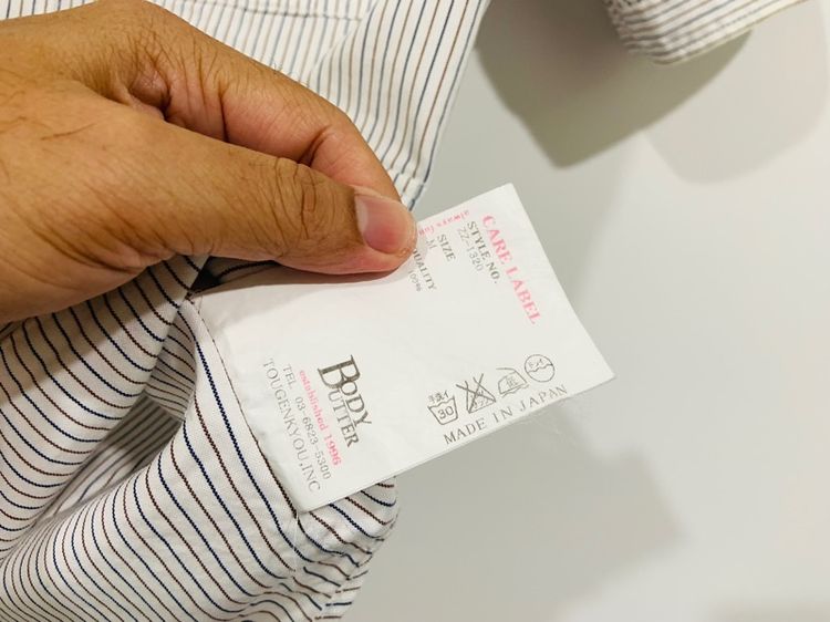 เสื้อ Boy Butter made in USA แท้ 💯size M วัดจริง อก 20.5 ยาว 28 สภาพใหม่มาก ดีเทลสวย กระเป๋าเยอะ เนื้อผ้าดี รายละเอียดดีหายากน่าสะสมครับ รูปที่ 7