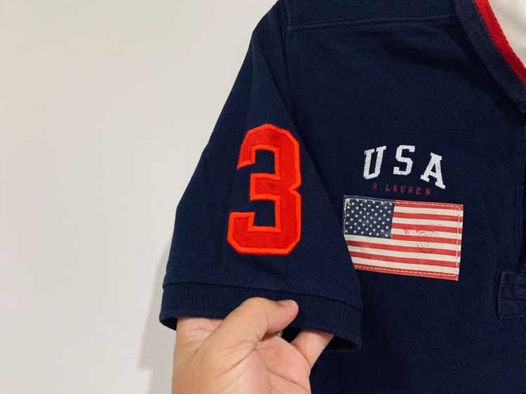 เสื้อโปโล POLO Ralph Lauren แท้ 💯 size ขนาด อก 20 หน้ายาว 27 หลัง 28.5 นิ้ว สภาพดีมาก ดีเทลสวย เนื้อผ้าดีมากนิ่มใส่สบาย หายากน่าสะสมครับ รูปที่ 3