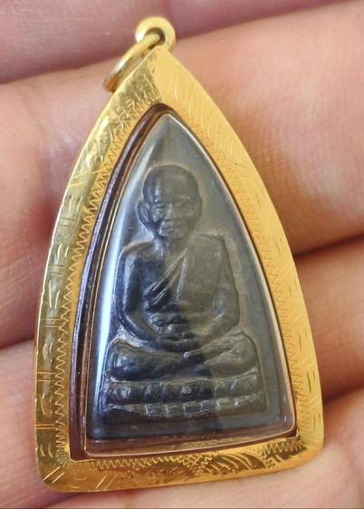 (จอง) หลวงปู่ทวดเลี่ยมทองคำแท้ 75-80 รูปที่ 3