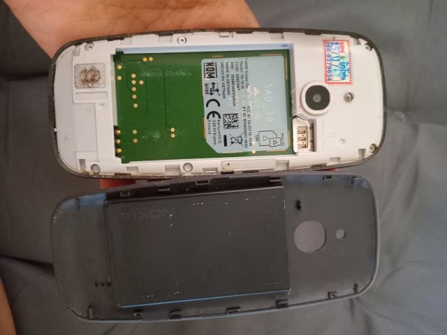 ของแท้จากศูนย์มือถือยังใช้ได้ดี จอสี สภาพใหม่ แถมฟรีนาฬิกา1 รูปที่ 5