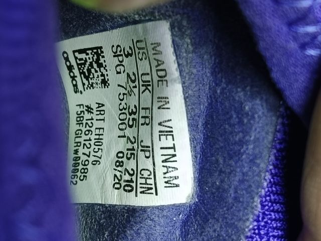 รองเท้าเตะบอลเด็ก ทรงท็อป สีม่วงชมพูจี๊ดจ๊าด ไร้เชือก ใส่สบาย พื้นหญ้าเทียม สภาพนางฟ้า ไซส์ 35 รูปที่ 8