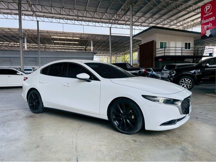 Mazda Mazda3 2020 2.0 SP Sedan เบนซิน ไม่ติดแก๊ส เกียร์อัตโนมัติ ขาว รูปที่ 3