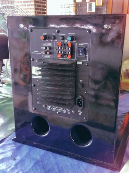 ตู้ลำโพง Sherman สำหรับใช้ในห้อง Karaoka ทั่วไป, ลำโพง 12 นิ้ว เลิกใช้แล้วขายเฉพาะซับวูฟเฟอร์ วอล์ลุ่ม ลดเสียง เเละ เริ่งเสียงได้ มีแอมม์ขยายในตัวดังมาก.  รูปที่ 2