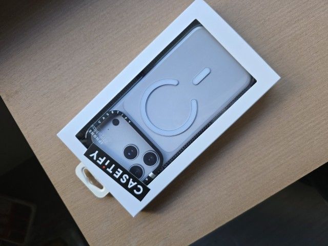 Casetify 17Pro Max ของใหม่ยังไม่แกะกล่อง เคสใส ขอบดำ mag safe รูปที่ 2