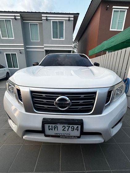 รถ Nissan Navara 2.5 SL สี ขาว