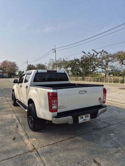 Isuzu D-MAX 2015 2.5 Hi-Lander Z Prestige Ddi VGS Turbo Pickup ดีเซล ไม่ติดแก๊ส เกียร์ธรรมดา ขาว รูปที่ 3