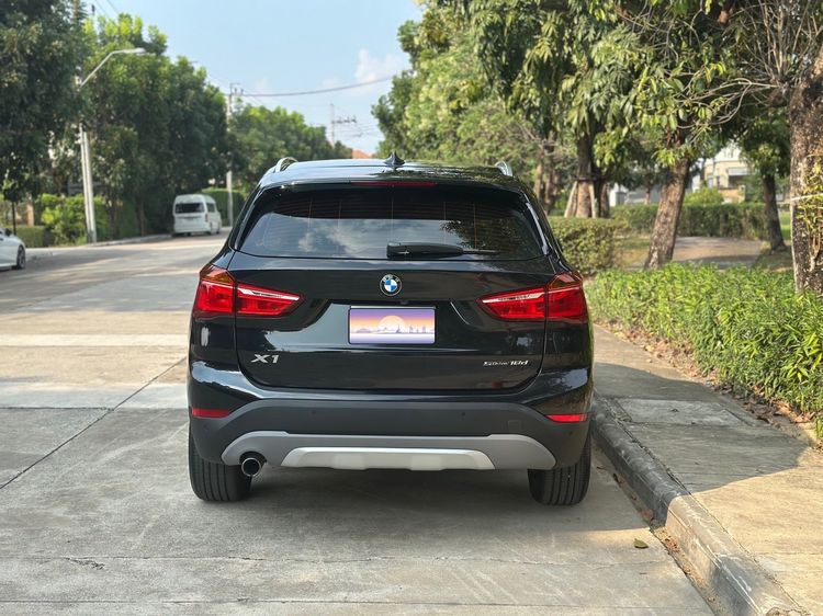 BMW X1 2019 2.0 sDrive18d xLine Sedan ดีเซล ไม่ติดแก๊ส เกียร์อัตโนมัติ ดำ รูปที่ 4