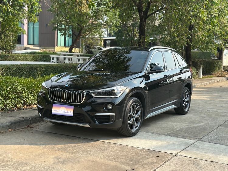 BMW X1 2019 2.0 sDrive18d xLine Sedan ดีเซล ไม่ติดแก๊ส เกียร์อัตโนมัติ ดำ รูปที่ 2