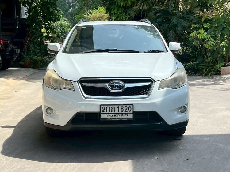 Subaru XV 2012 2.0 4WD Utility-car เบนซิน ไม่ติดแก๊ส เกียร์อัตโนมัติ ขาว รูปที่ 2