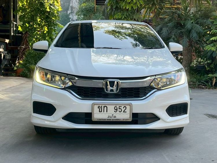 Honda City 2017 1.5 V Sedan เบนซิน ไม่ติดแก๊ส เกียร์อัตโนมัติ ขาว รูปที่ 2