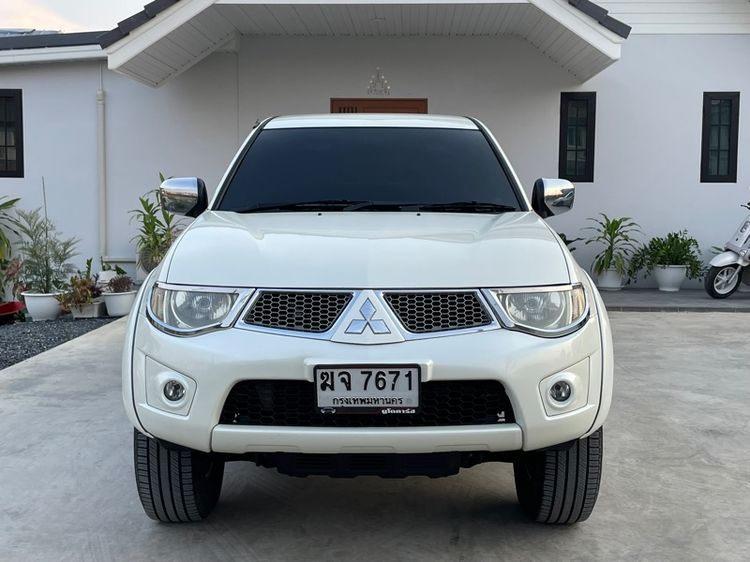 Mitsubishi Triton 2012 2.5 VG Turbo Pickup ดีเซล ไม่ติดแก๊ส เกียร์ธรรมดา ขาว รูปที่ 2