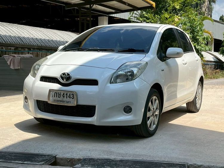 Toyota Yaris 2013 1.5 E Sedan เบนซิน ไม่ติดแก๊ส เกียร์อัตโนมัติ ขาว รูปที่ 3