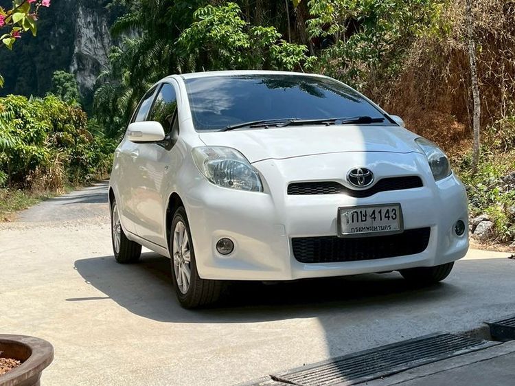 Toyota Yaris 2013 1.5 E Sedan เบนซิน ไม่ติดแก๊ส เกียร์อัตโนมัติ ขาว รูปที่ 4
