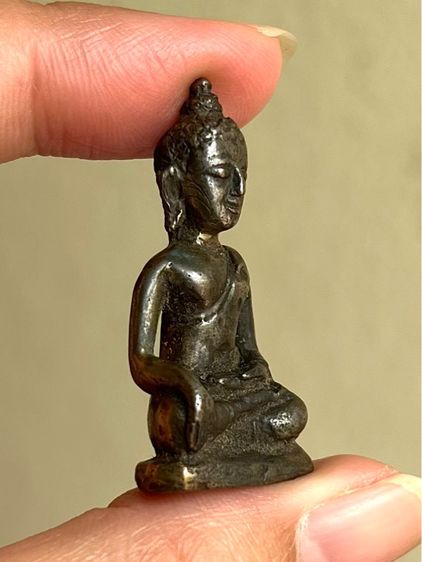พระบูชาเชียงแสนสิงห์หนึ่ง ขนาดห้อยคอ สัมฤทธิ์แก่เงิน เก่ามากๆ หายาก รูปที่ 4