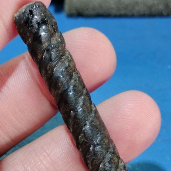 ตะกรุดเก่าๆสองนิ้วแกนทองแดง รูปที่ 4