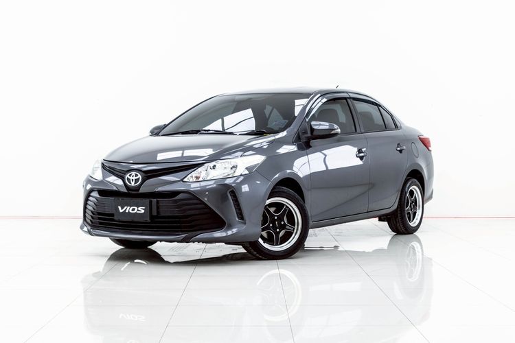 รถ Toyota Vios 1.5 J สี เทา