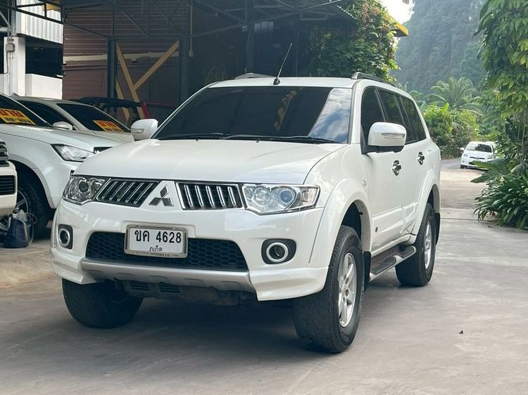 รถ Mitsubishi Pajero Sport 2.5 GT สี ขาว