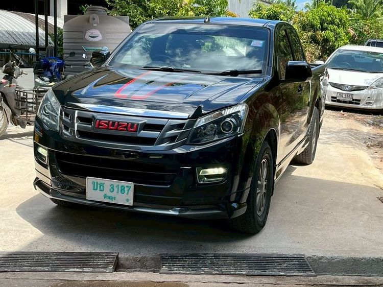 รถ Isuzu D-MAX 2.5 X-Series สี ดำ