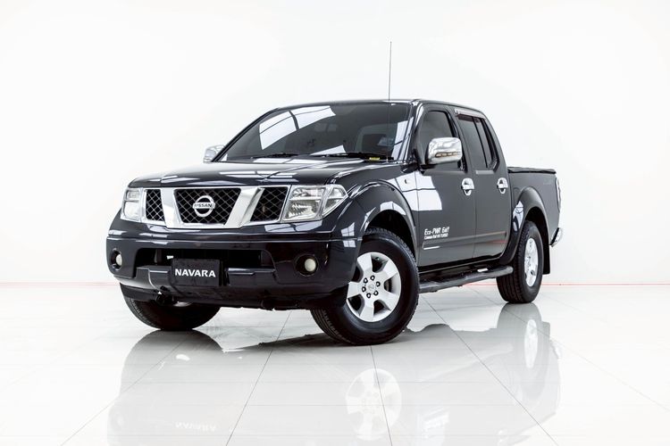 รถ Nissan Navara 2.5 Calibre LE สี ดำ