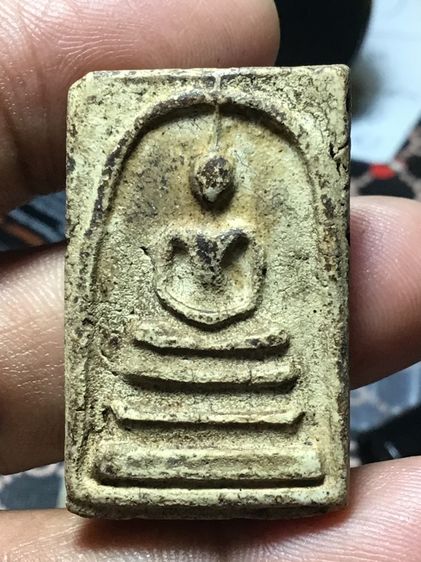 สมเด็จเด็จเก่าๆ แบ่งให้เช่าบูชา