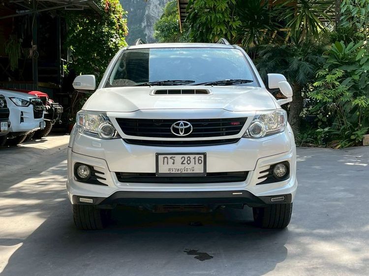 Toyota Fortuner 2014 3.0 TRD Sportivo 4WD Utility-car ดีเซล ไม่ติดแก๊ส เกียร์อัตโนมัติ ขาว รูปที่ 2
