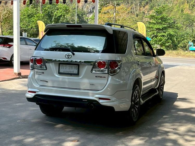Toyota Fortuner 2014 3.0 TRD Sportivo 4WD Utility-car ดีเซล ไม่ติดแก๊ส เกียร์อัตโนมัติ ขาว รูปที่ 4
