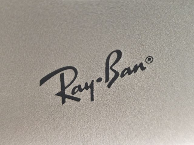 กล่องใส่แว่นตา rayban แท้ ร้อยเปอร์เซ็น เคสแข็งหนังสีดำด้าน มาพร้อมผ้าเช็ดแว่น สภาพใหม่ไม่ผ่านการใช้งาน รูปที่ 5