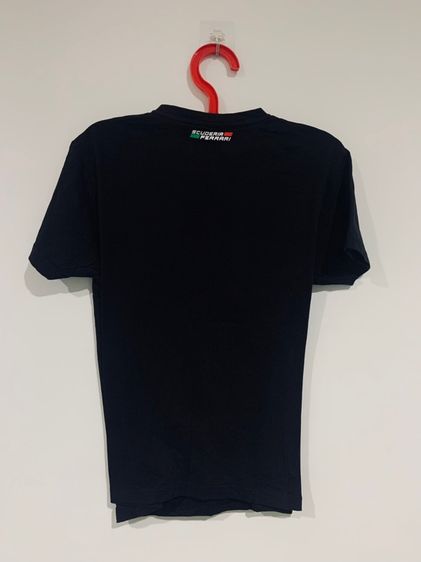 เสื้อยืด FERRARI by PUMA แท้ 💯 size M วัดจริงขนาด อก 20 ยาว 27 นิ้ว สภาพใหม่มาก ดีเทลสวยทรงสวย ดีเทลดี ผ้านิ่มมากหายากน่าสะสมครับ รูปที่ 6