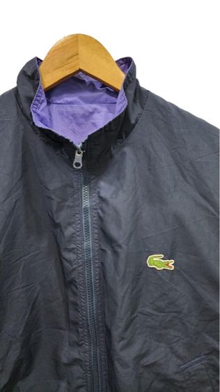 เสื้อแจ็คเก็ค LACOSTE ใส่ได้ 2 ด้าน แท้ 💯 size M วัดจริงขนาด อก 23 ยาว 26.5 นิ้ว สภาพดีมาก ดีเทลสวยทรงสวย ดีเทลสวย ตัดเย็บดีมาก รูปที่ 3