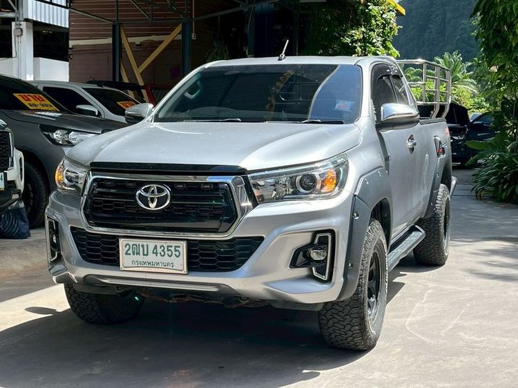รถ Toyota Hilux Revo 2.4 E Plus 4WD สี เทา